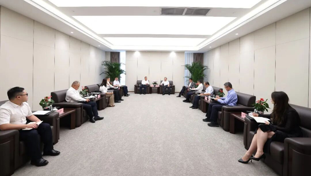 劉敬楨會(huì)見(jiàn)海南物流集團(tuán)黨委書(shū)記、董事長(zhǎng)劉海榮